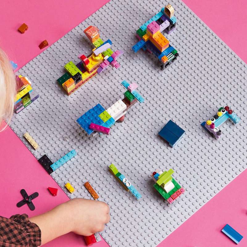 11024 Grey Baseplate Classic