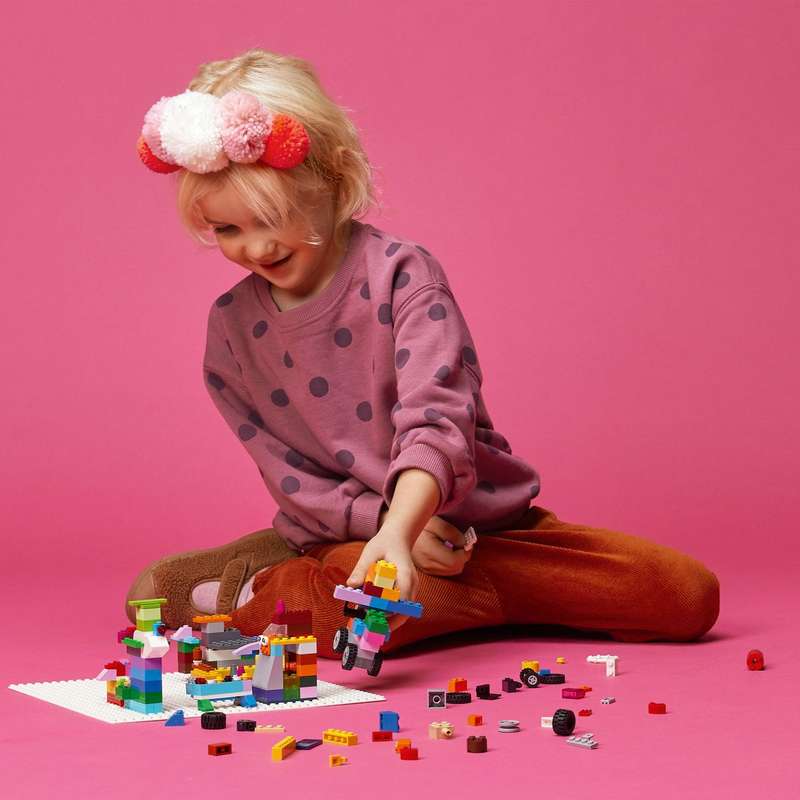 11026 White Baseplate Classic