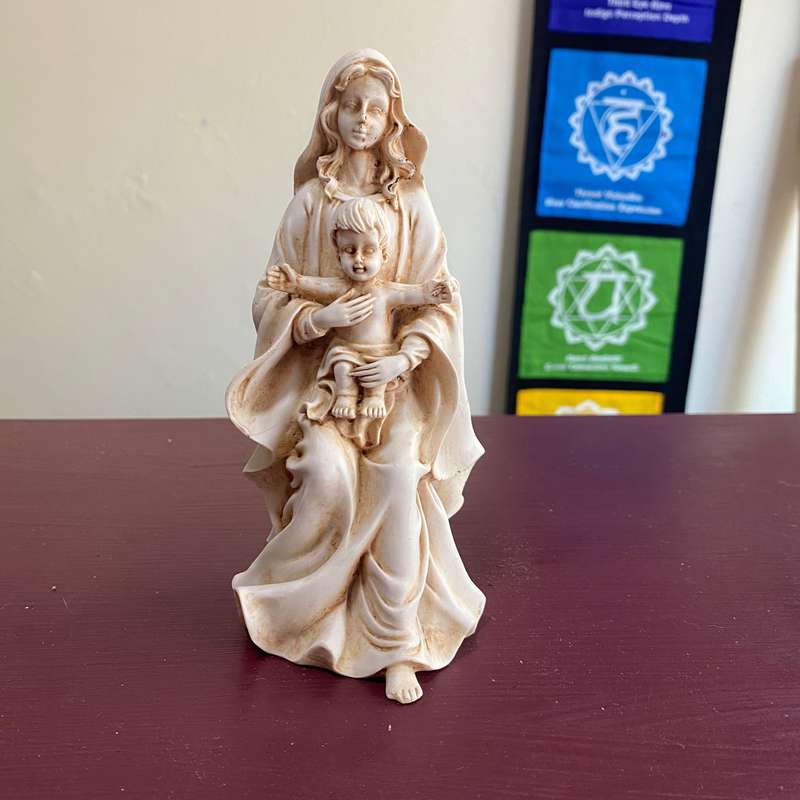 Mother Mary - 17cm
