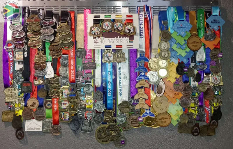 3 Figure Dancing 48 tier medal hanger