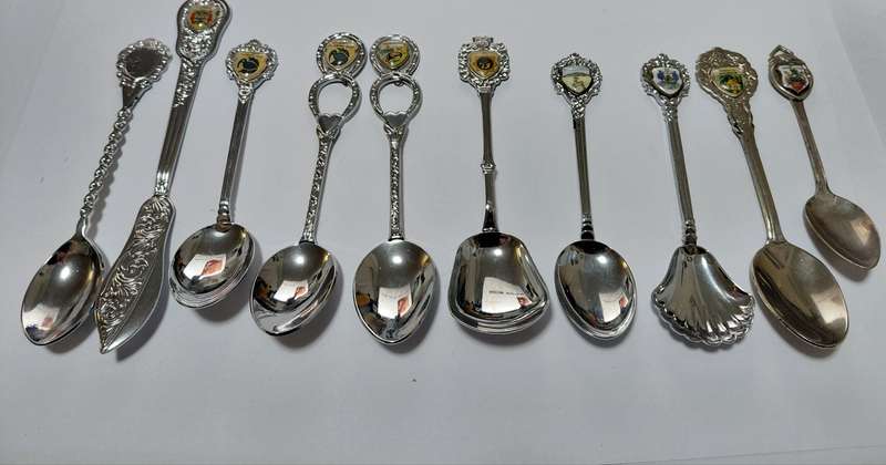 Souvenir Teaspoon & Butter Knife Collection - 9 Crested Spoons Plus 1 Butter Knife