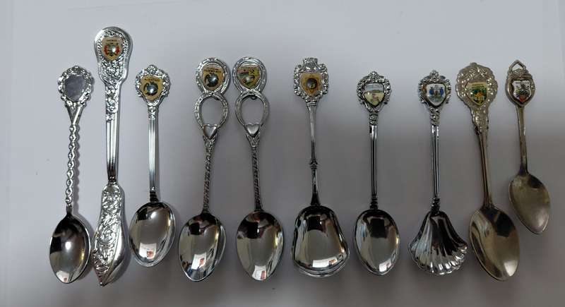 Souvenir Teaspoon & Butter Knife Collection - 9 Crested Spoons Plus 1 Butter Knife