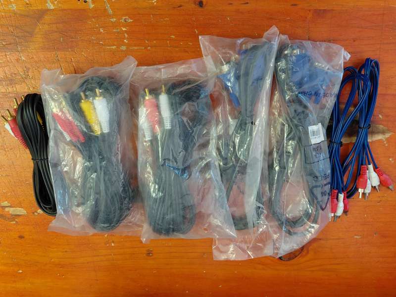 Bulk Computer Leads Lot (H)  Unbeatable Value!