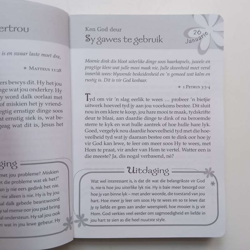 Om God te Ken: 365 Oordenkings vir Dogters (Afrikaans) | Carolyn Larsen