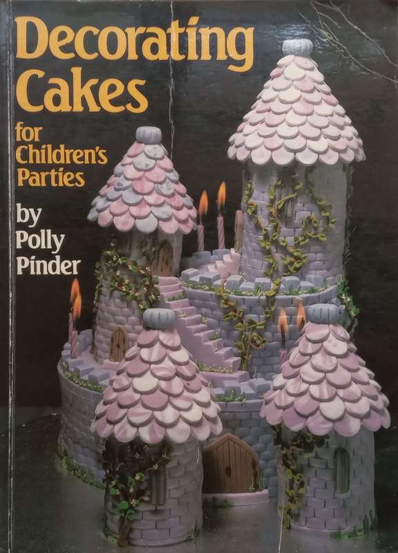 Decorating Cakes for Childrens Parties | Polly Pinder