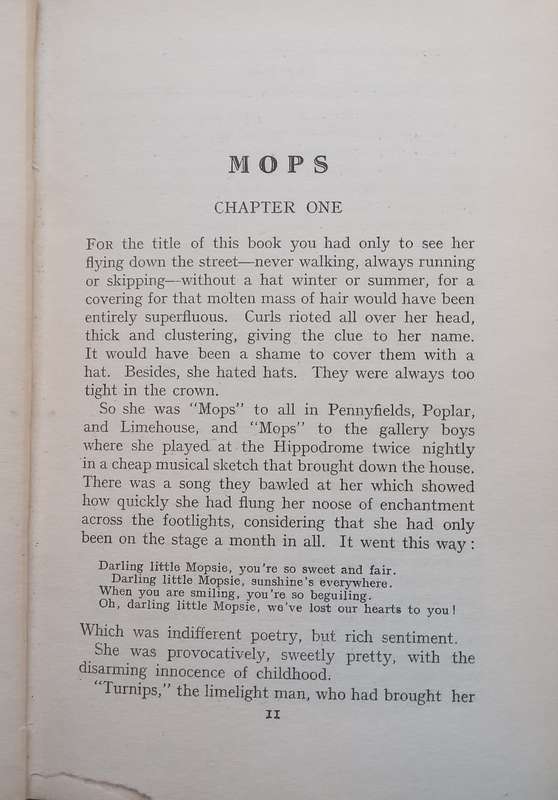 Mops | Oliver Sandys