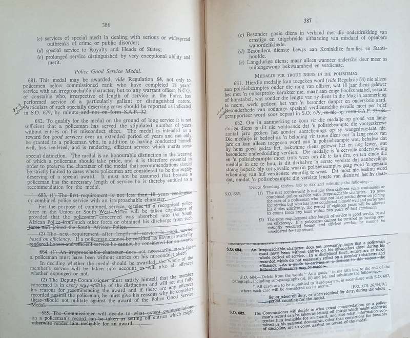South African Police Standing Orders / Suid-Afrikaanse Polisie Staande Orders [English/Afrikaans]