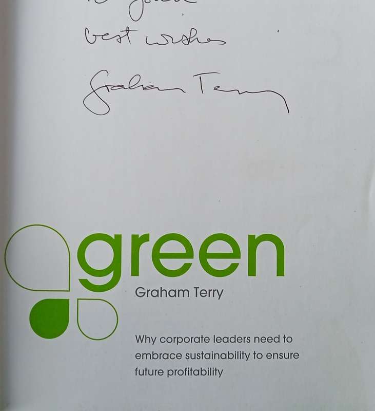 Green: Why Corporate Leaders Need to Embrace Sustainability to Ensure Future Profitability [Inscr...