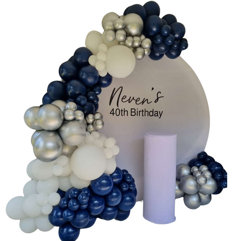 Basic Round Backdrop with Balloon Garland and Plinth