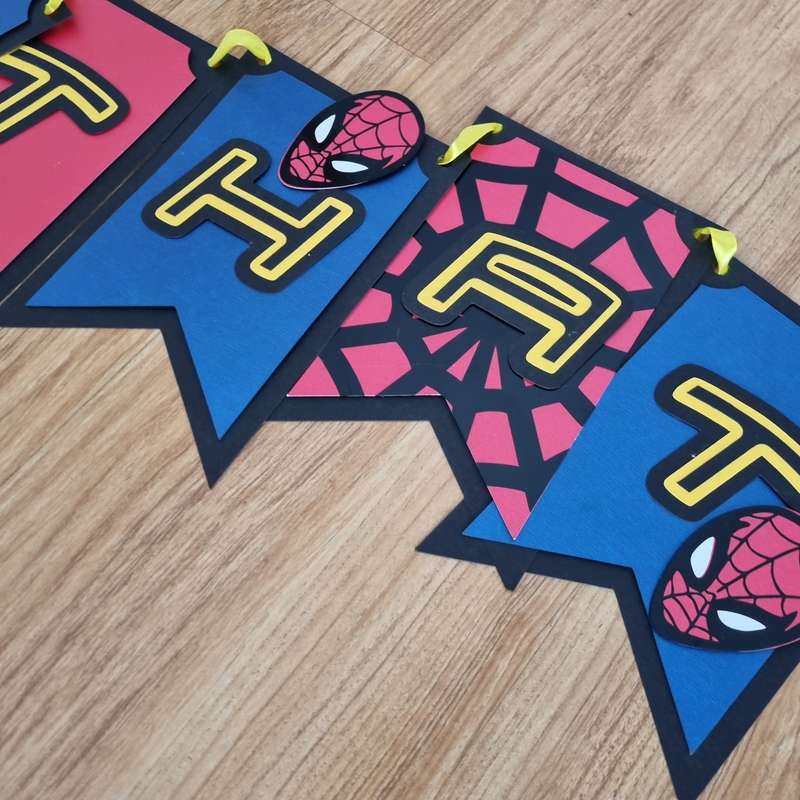 SPIDERMAN LAYERED PAPER BUNTING BANNER