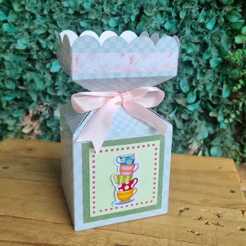ALICE IN WONDERLAND SQUARE BOX PARTY PACKS BOX