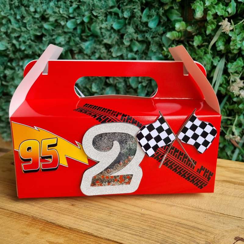 CARS LIGHTNING MCQUEEN PARTY PACK  5 BOXES