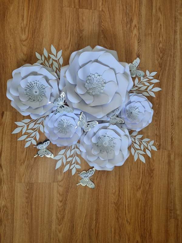 DO IT YOURSELF SET OF 5 PAPER FLOWERS WITH PAPER BUTTERFLIES AND LEAVES WHITE AND SILVER, Nursery...
