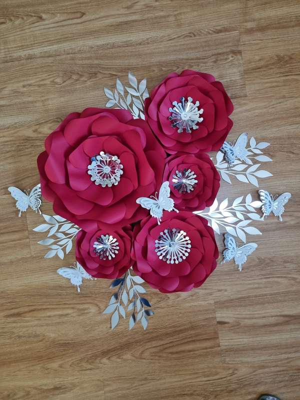 DO IT YOURSELF SET OF 5 PAPER FLOWERS WITH PAPER BUTTERFLIES AND LEAVES RED AND SILVER, Nursery p...