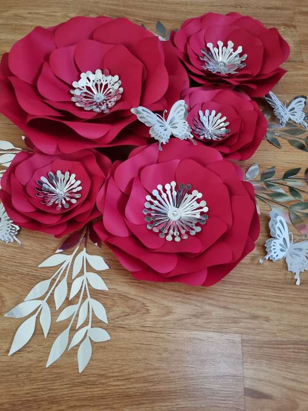 DO IT YOURSELF SET OF 5 PAPER FLOWERS WITH PAPER BUTTERFLIES AND LEAVES RED AND SILVER, Nursery p...