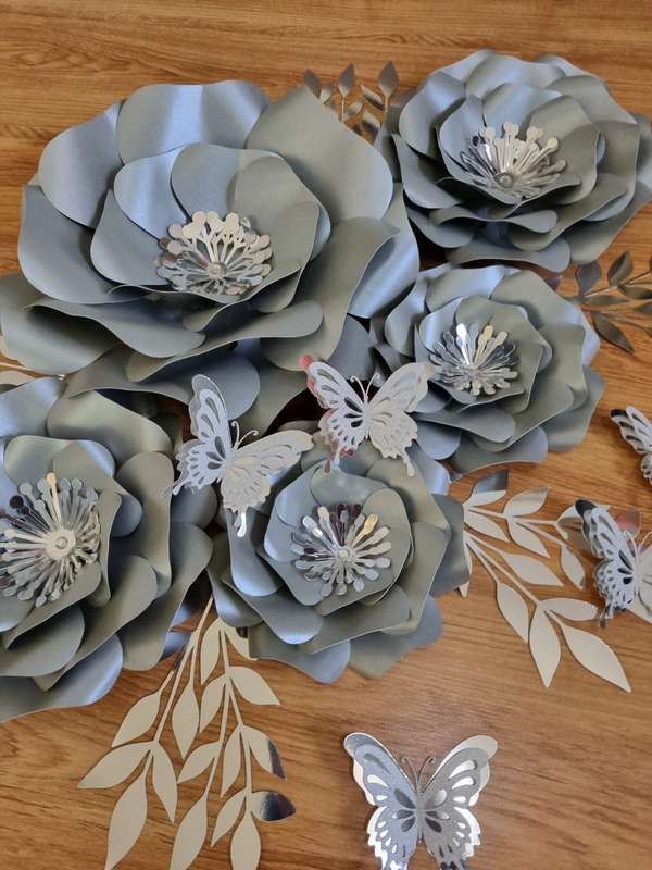 DO IT YOURSELF SET OF 5 PAPER FLOWERS WITH PAPER BUTTERFLIES AND LEAVES GREY AND SILVER, Nursery ...