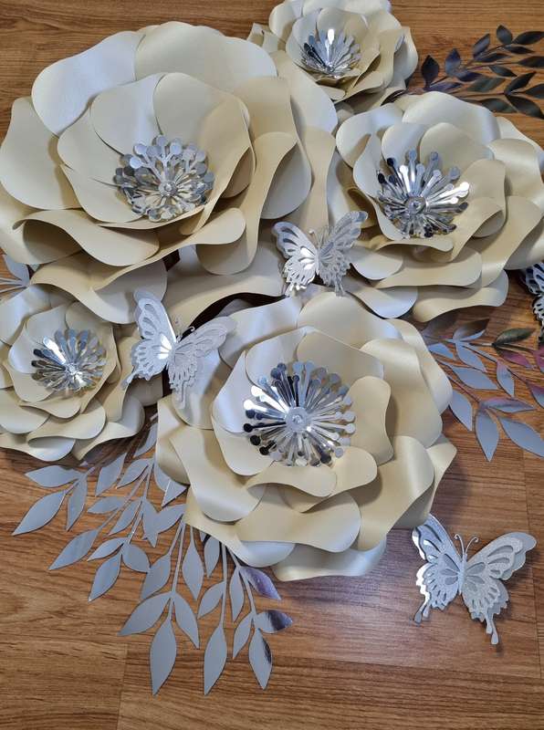 DO IT YOURSELF SET OF 5 PAPER FLOWERS WITH PAPER BUTTERFLIES AND LEAVES CREAM AND SILVER, Nursery...