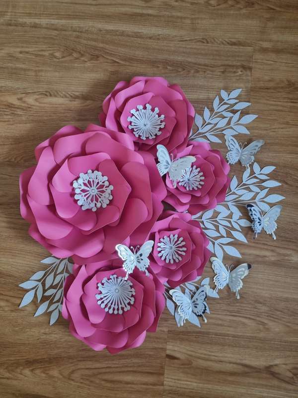 DO IT YOURSELF SET OF 5 PAPER FLOWERS WITH PAPER BUTTERFLIES AND LEAVES BRIGHT PINK/CERISE AND SI...