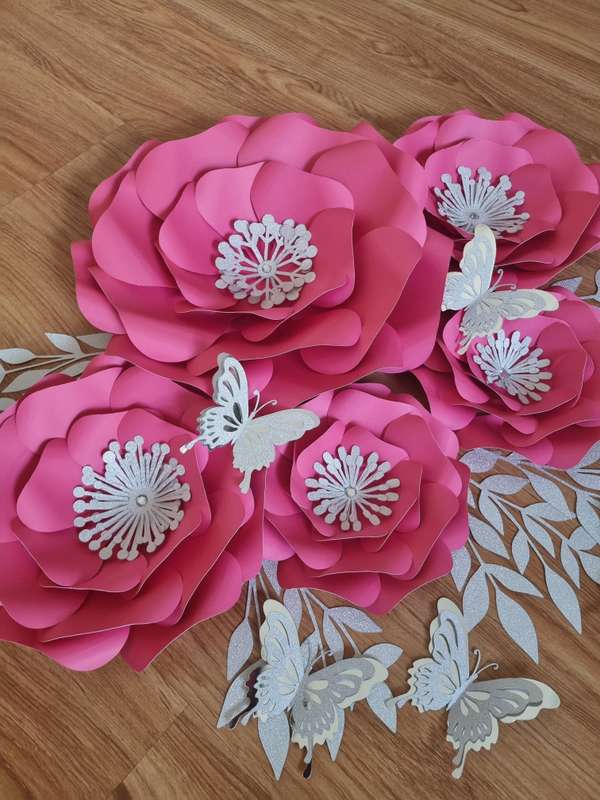 DO IT YOURSELF SET OF 5 PAPER FLOWERS WITH PAPER BUTTERFLIES AND LEAVES BRIGHT PINK/CERISE AND SI...
