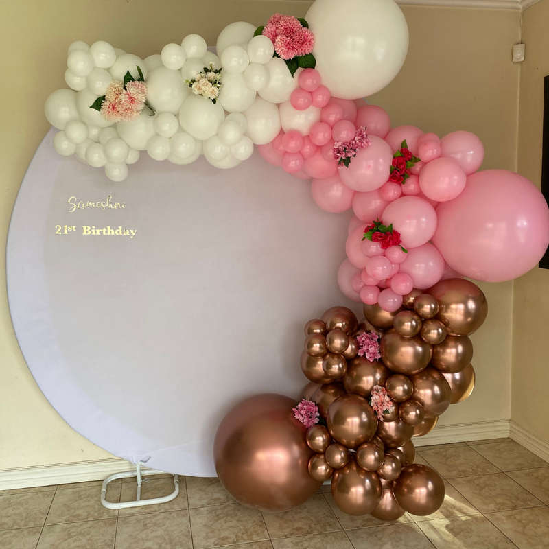 Basic Round Backdrop with Balloon Garland