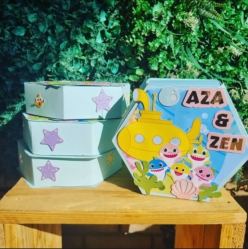 BABY SHARK HEXAGONAL GIFT BOX PARTY PACK