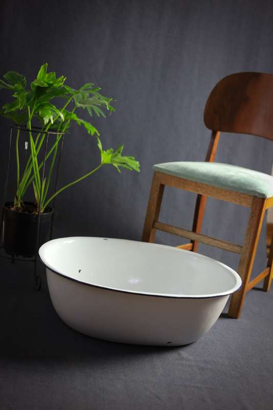 Vintage Enamel Wash Basin