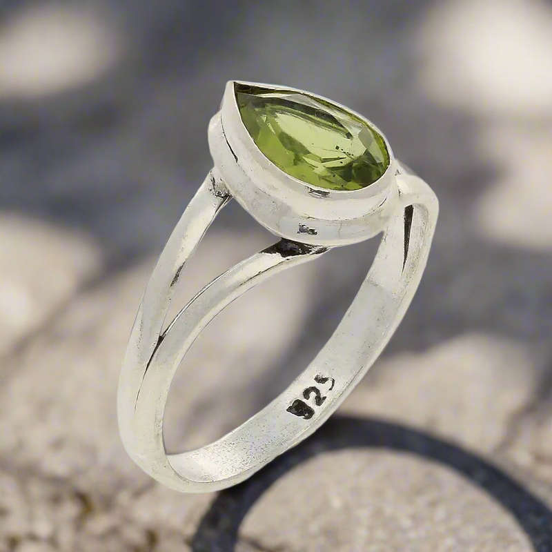 Contemporary Sterling Silver Peridot Ring - Split Shank Design with Teardrop Gemstone