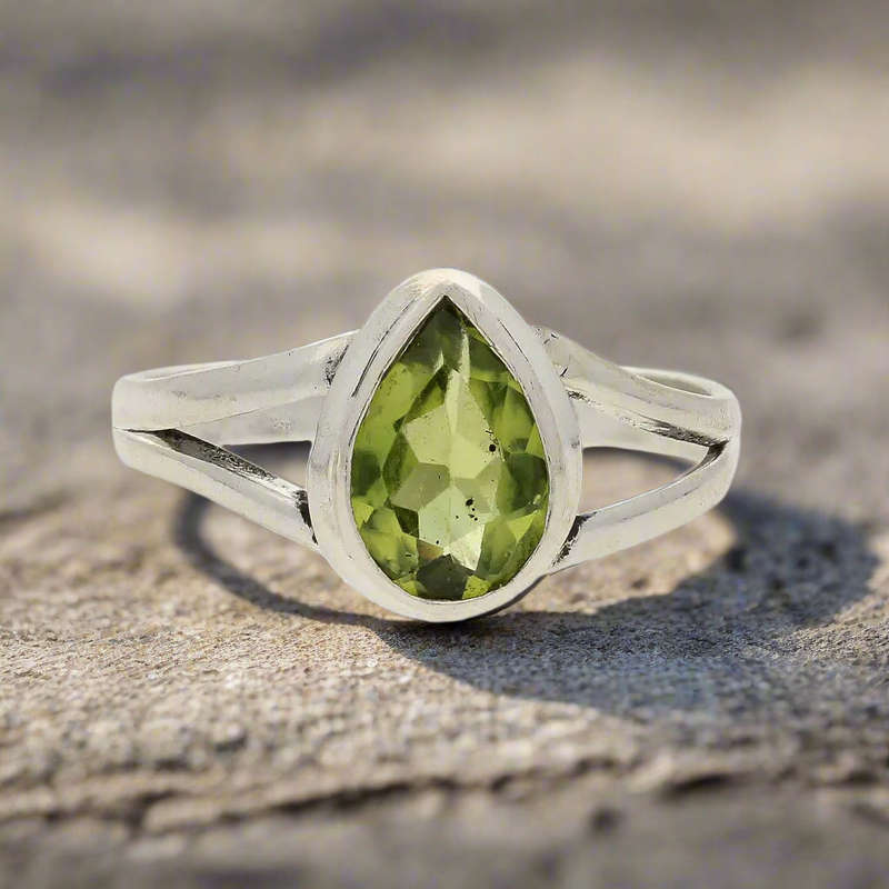 Contemporary Sterling Silver Peridot Ring - Split Shank Design with Teardrop Gemstone