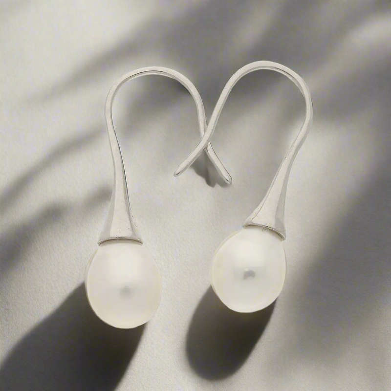 Freshwater Pearl Silver Earrings - Graceful Glow