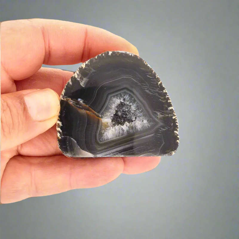 Agate Earth's Secret - Natural Flat Base Geode Specimen