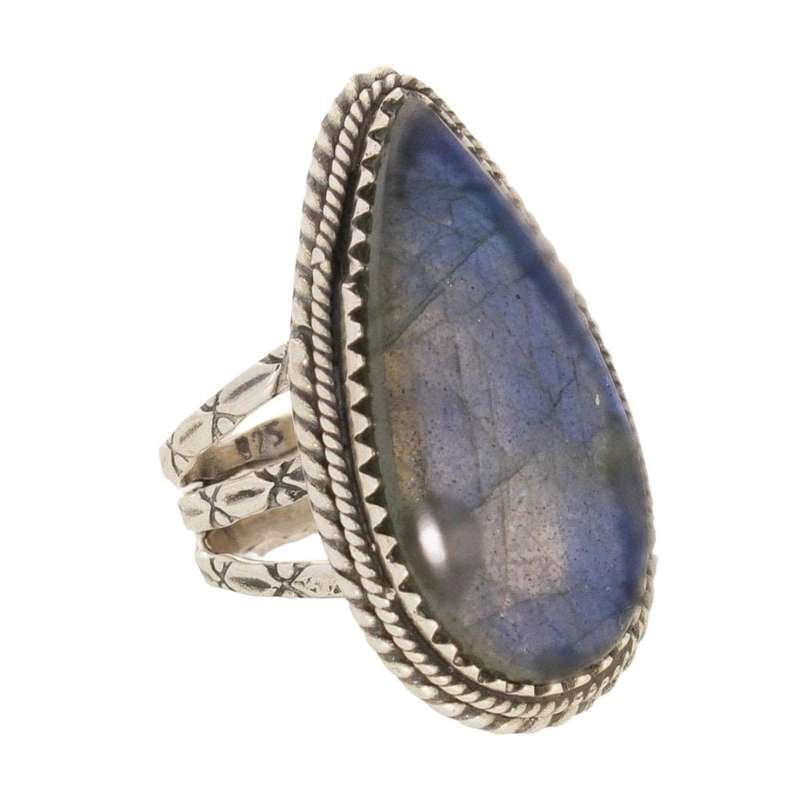 Labradorite Dreams: Handcrafted Sterling Silver Ring Set on Tri-Band Texture