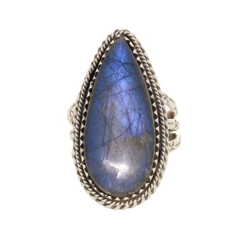 Labradorite Dreams: Handcrafted Sterling Silver Ring Set on Tri-Band Texture