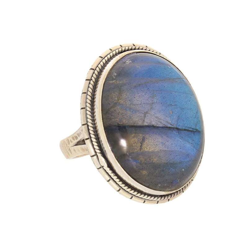 Labradorite Dreams: Handcrafted Sterling Silver Ring Set on Tri-Band Texture