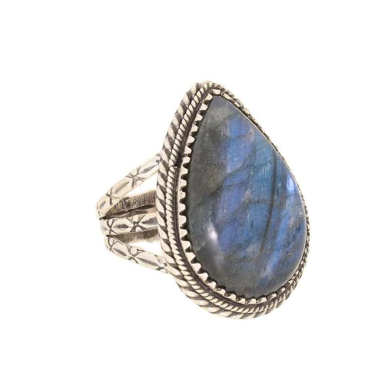 Labradorite Dreams: Handcrafted Sterling Silver Ring Set on Tri-Band Texture