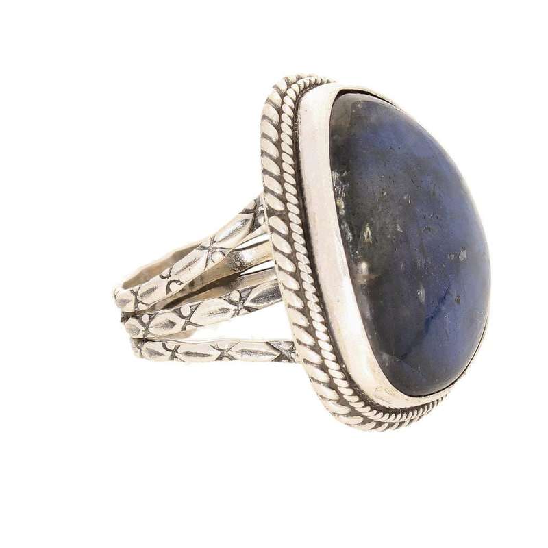 Labradorite Dreams: Handcrafted Sterling Silver Ring Set on Tri-Band Texture