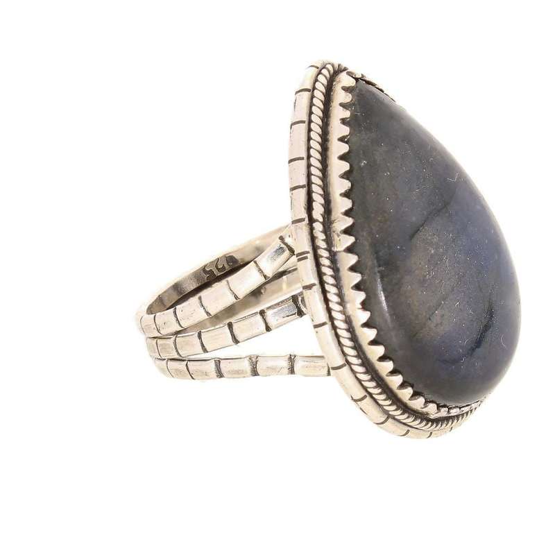 Labradorite Dreams: Handcrafted Sterling Silver Ring Set on Tri-Band Texture