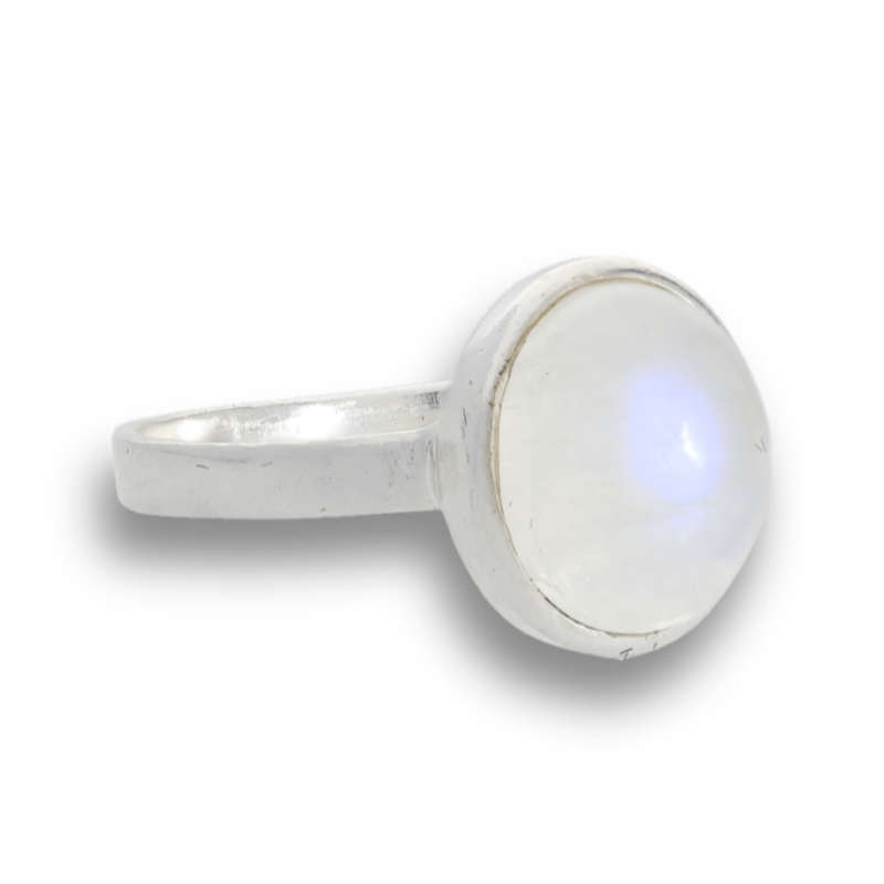 Moonstone Magic: Serene Glow Oval Ring