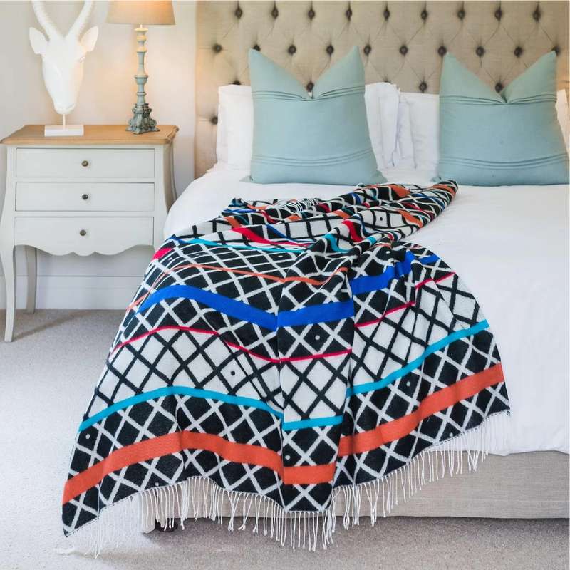 Xhosa Ithumbu Throw