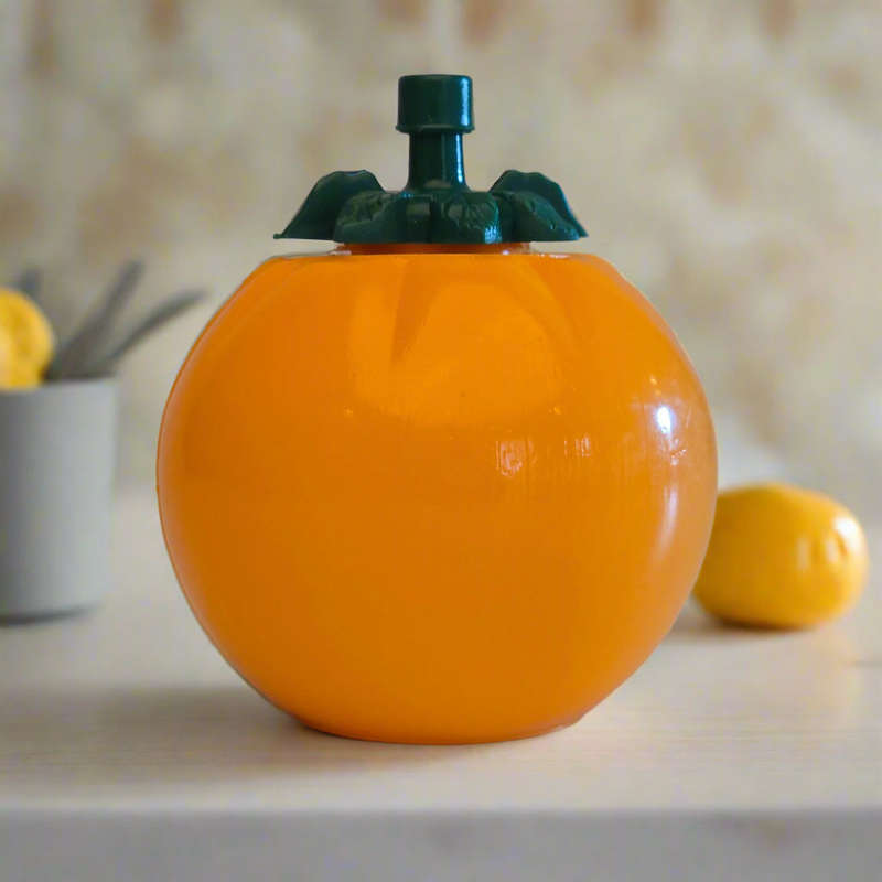 Tomato Condiment Squeezer