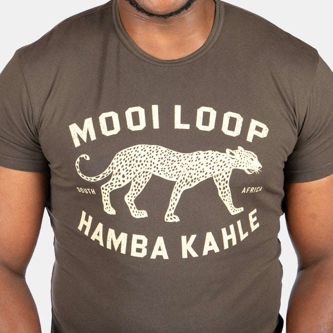 Men's Leopard Mooi Loop Hamba Kahle T-Shirt