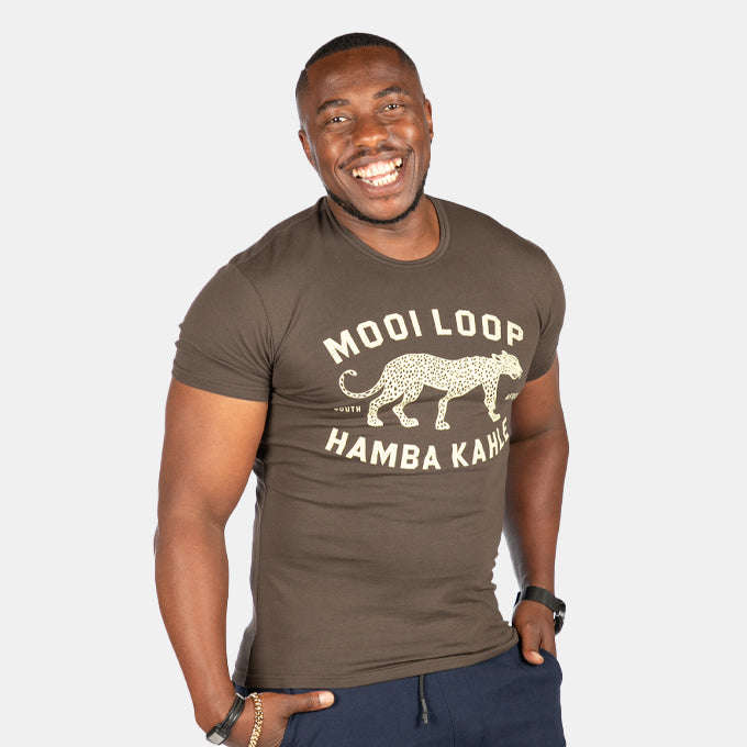 Men's Leopard Mooi Loop Hamba Kahle T-Shirt