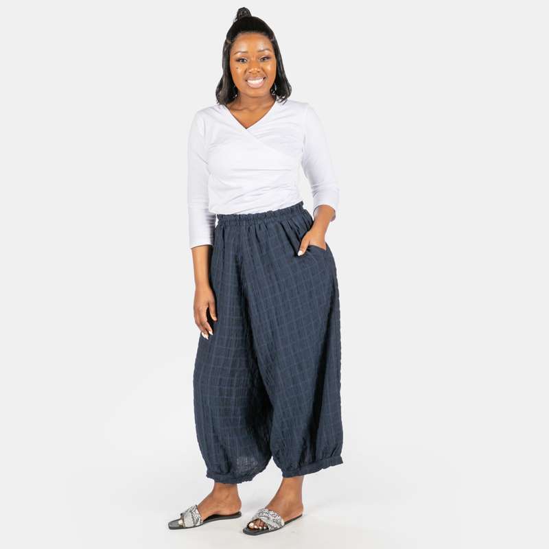 Woman's 3/4 Length Peasant Pants