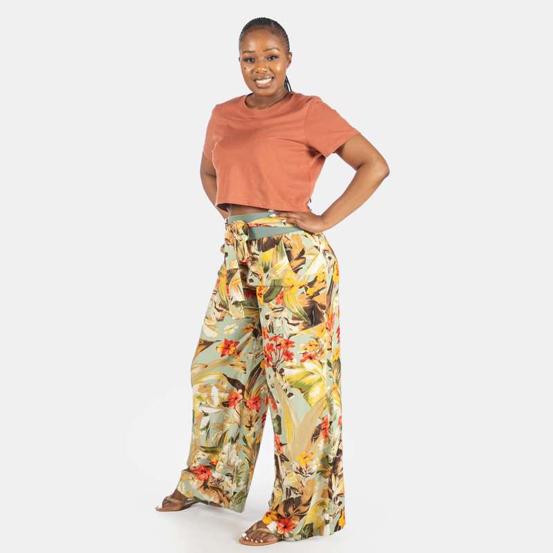 Woman's Floral Lakeside Pants