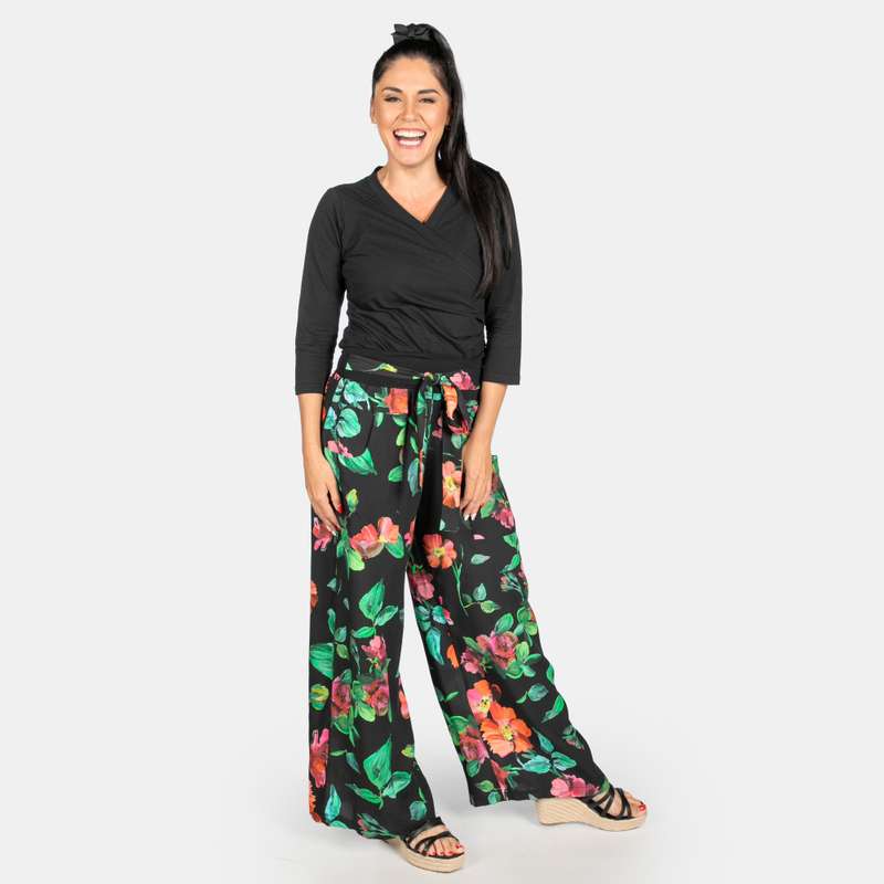 Woman's Floral Lakeside Pants