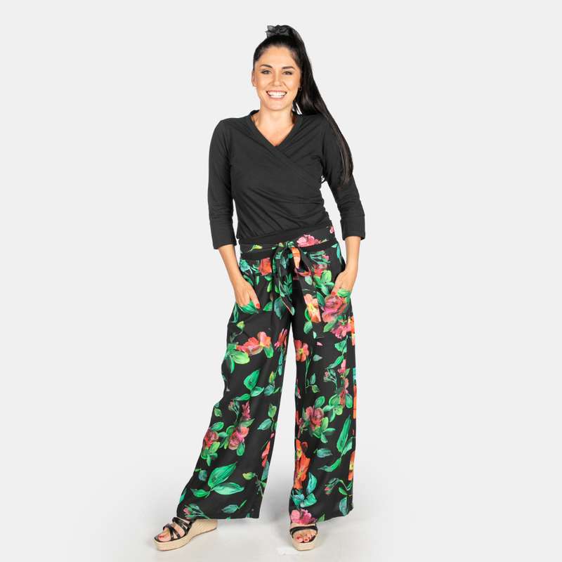 Woman's Floral Lakeside Pants