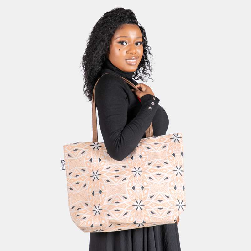 Shwe Shoulder Bag