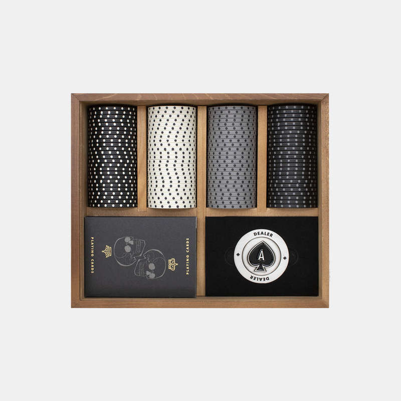 Dead Man's Hand Deluxe Poker Gift Set