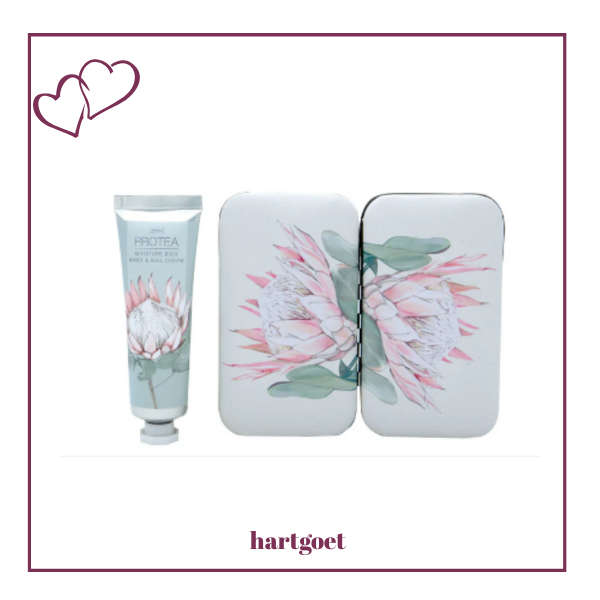 Protea Manicure Set and Hand & Nail Cream (30ml)