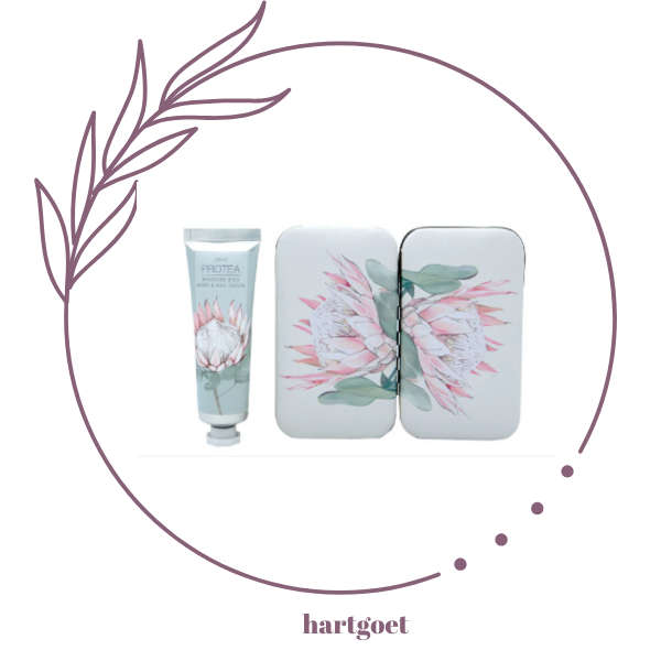 Protea Manicure Set and Hand & Nail Cream (30ml)