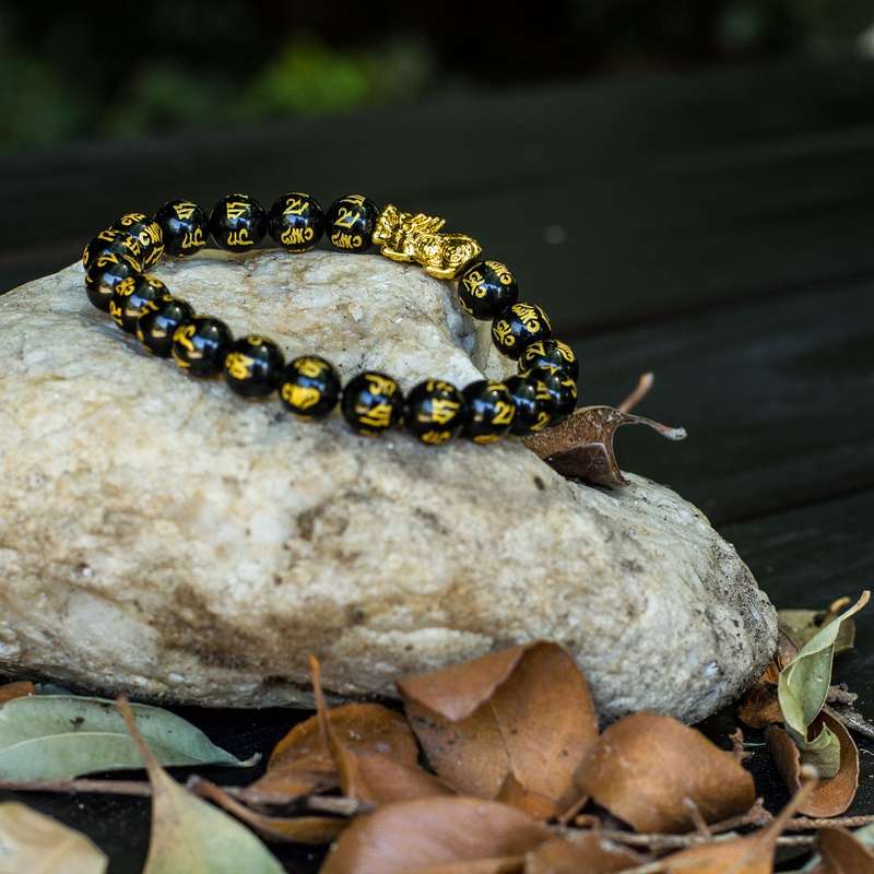 The Feng Shui Bracelet (10mm)